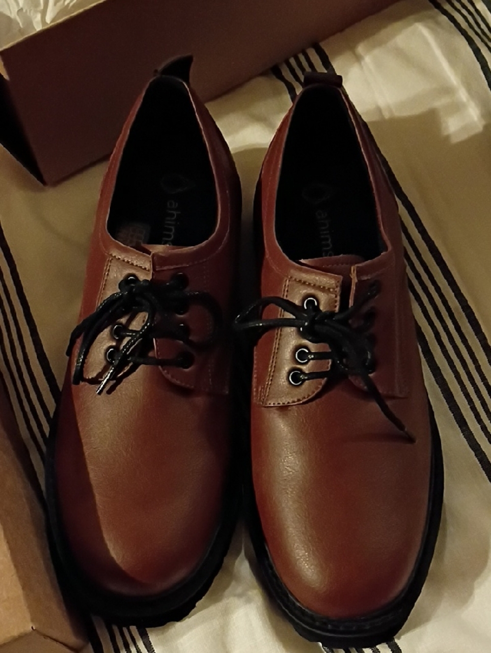 Modern Brown Lace-Up Men’s Dress Shoes